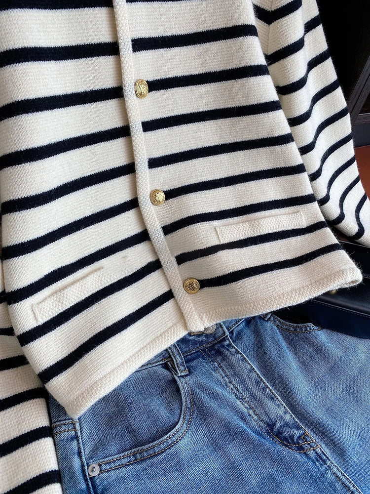 Sweaters O-neck Stripe Knitted Cardigan Fashion Long Sleeve