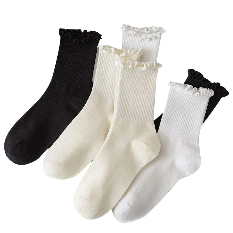 5 Pairs of Women's Socks Pleated Middle Tube Casual Short Tube Breathable Black and White Set Spring and Autumn