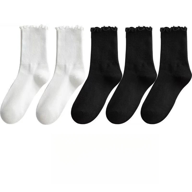 5 Pairs of Women's Socks Pleated Middle Tube Casual Short Tube Breathable Black and White Set Spring and Autumn