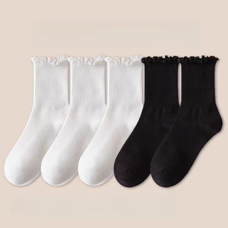 5 Pairs of Women's Socks Pleated Middle Tube Casual Short Tube Breathable Black and White Set Spring and Autumn